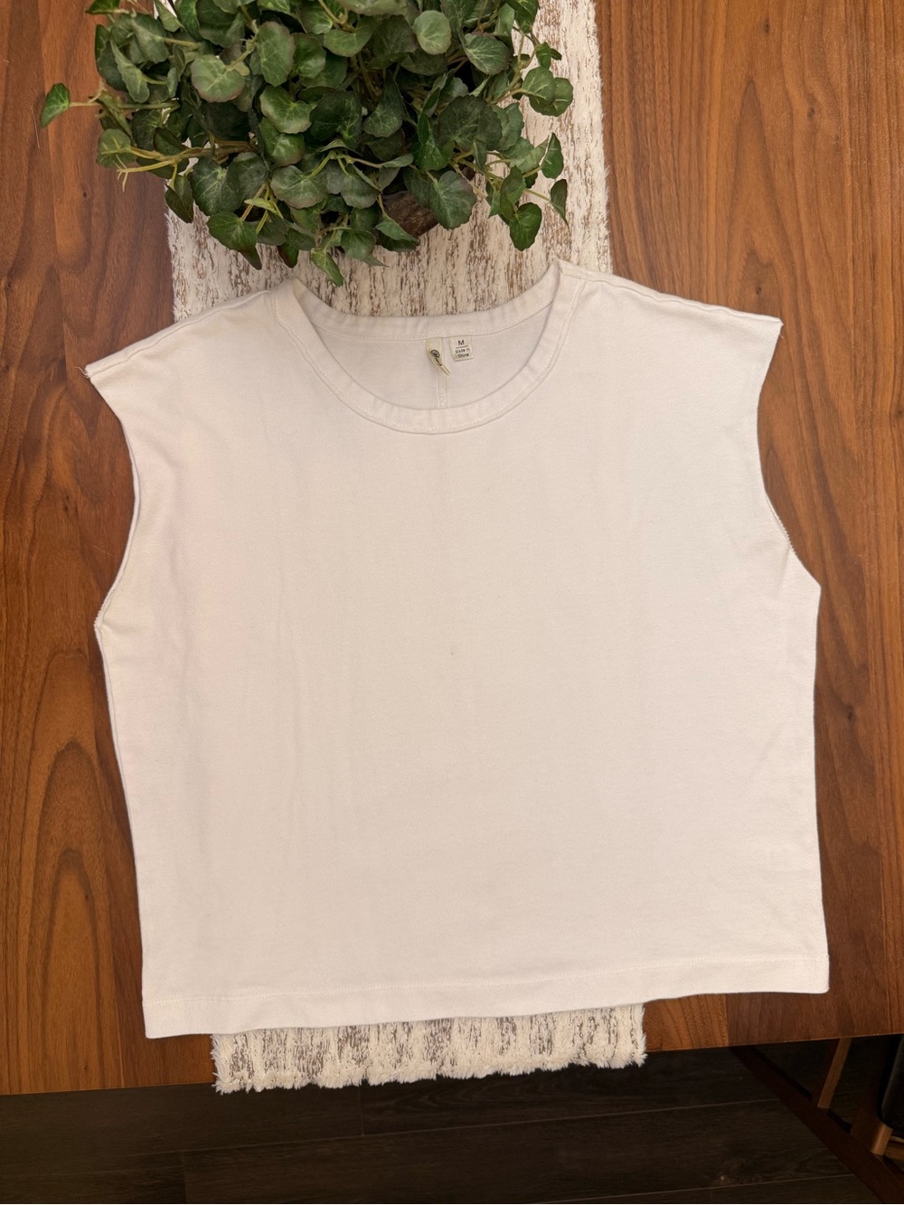 Versona White Boxy Sleeveless Tank Top
